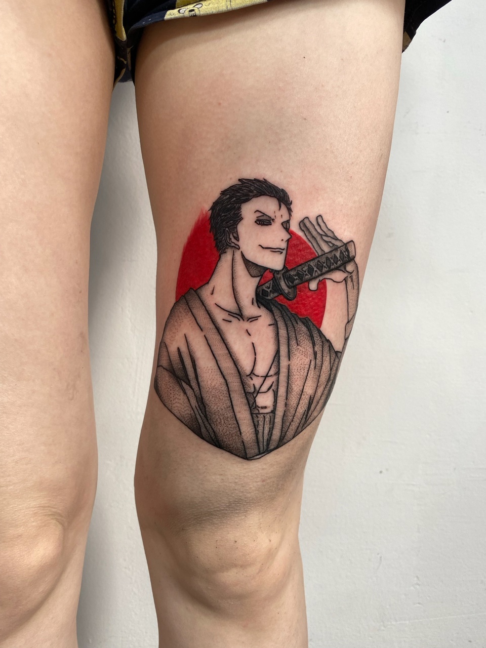 Цветная татуировка Ророноа Зоро из One Piece в стиле аниме от мастера Volchkova